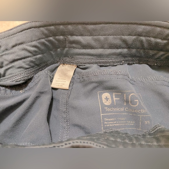 Figs Scrub bottoms XS in Dark Harbor - Picture 7 of 8